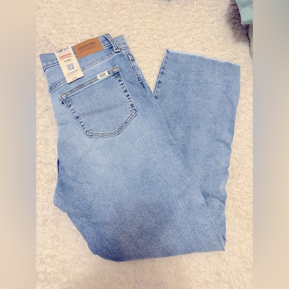 Signature by Levi Strauss Light Blue Women's Jeans - Picture 1 of 3